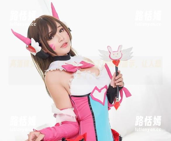高清修女MiMi Chan，图片下的微妙暗示，让人想多了。